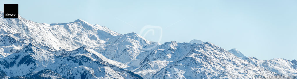 Alpine snowy mountain peaks around Innsbruck.