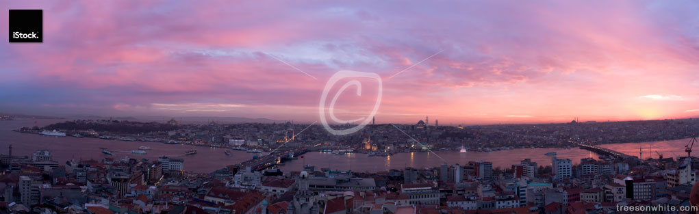 Istanbul at sunset- panoramic viewfrom Galata Tower alongthe Gol